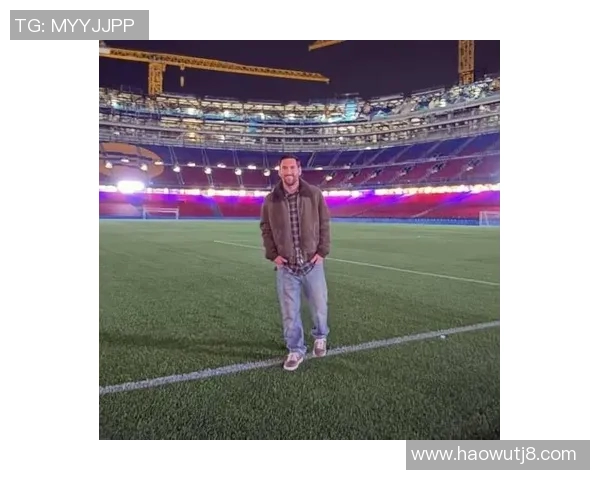 足球明星化身老头重返球场展现传奇风采引发球迷热议