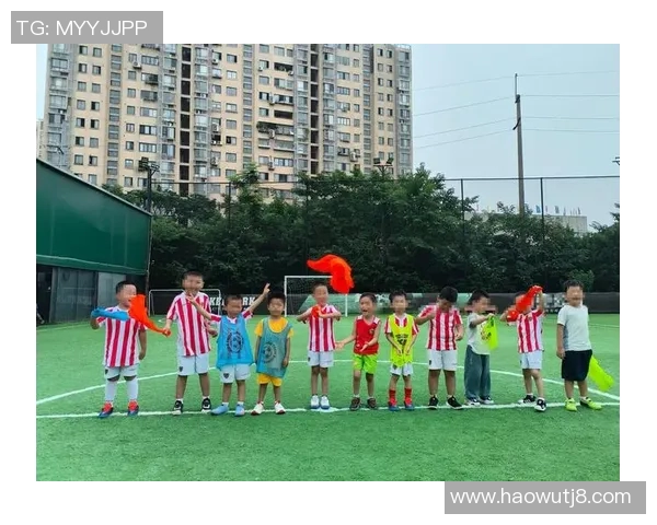 足球明星儿子壁纸精选让你感受运动天赋与家庭温暖的完美结合